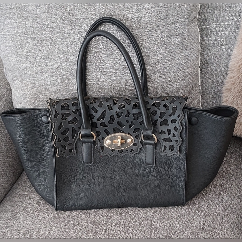 Vintage shoulder black bag